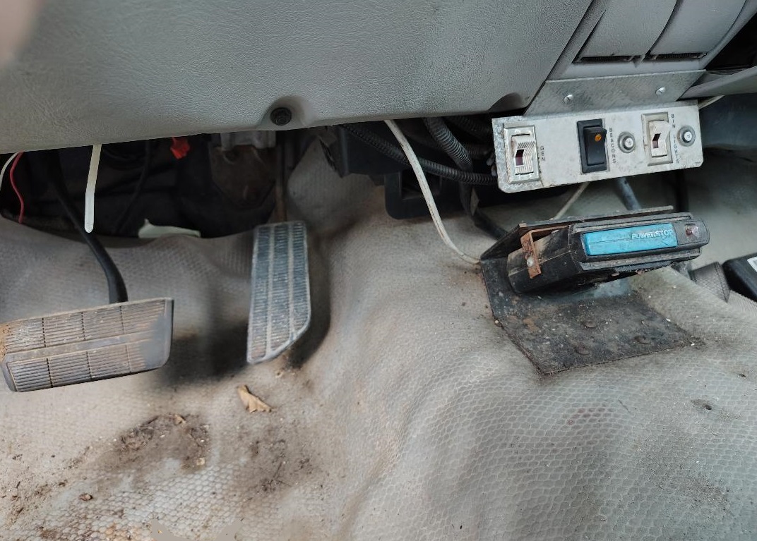 2001 CHEVROLET 3500 - Image 37